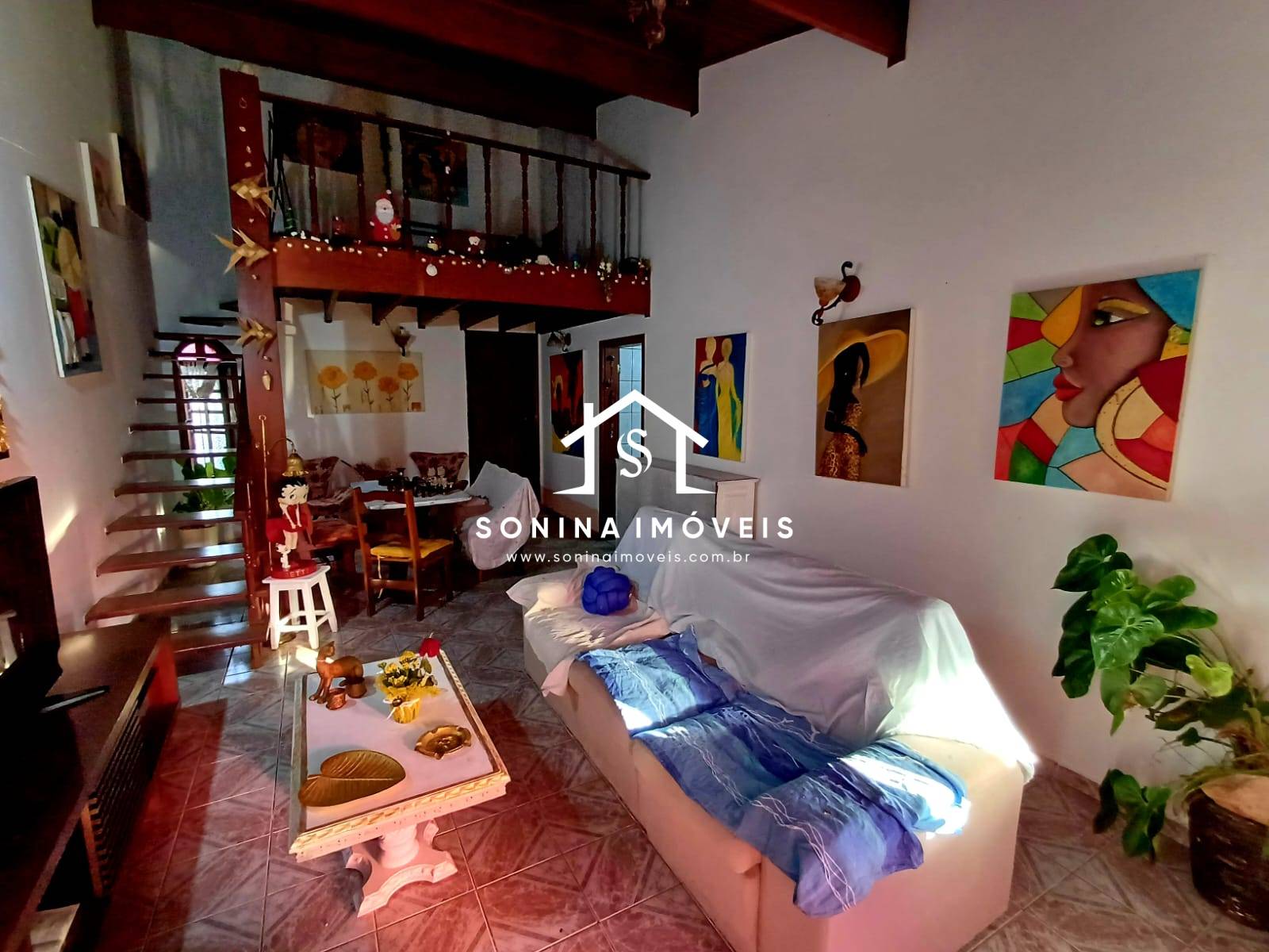 Casa, 5 quartos, 330 m² - Foto 1