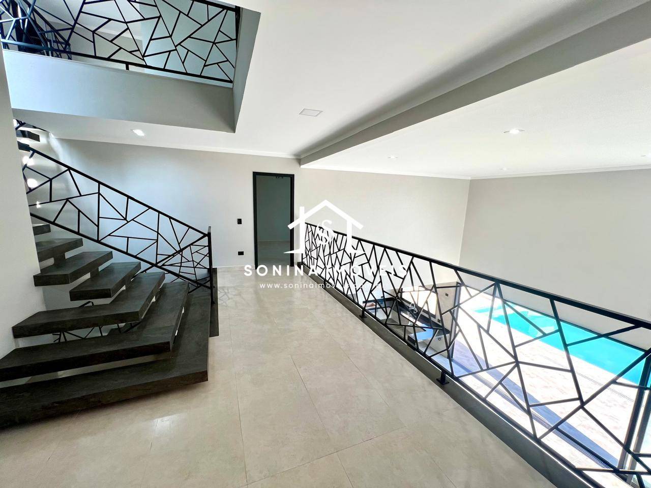 Casa, 5 quartos, 370 m² - Foto 2