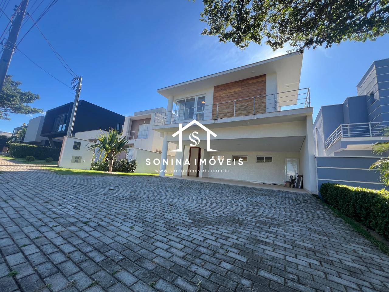 Casa, 4 quartos, 347 m² - Foto 1