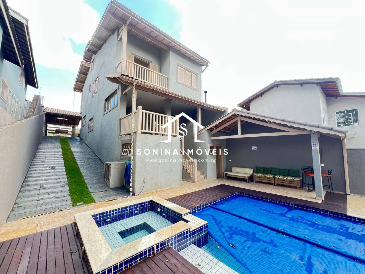 Casa, 5 quartos, 338 m² - Foto 2