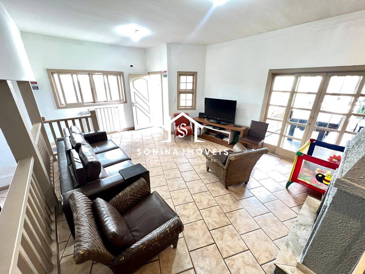 Casa, 5 quartos, 338 m² - Foto 9