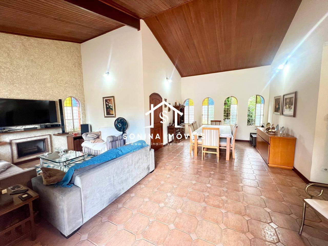 Casa, 4 quartos, 238 m² - Foto 4