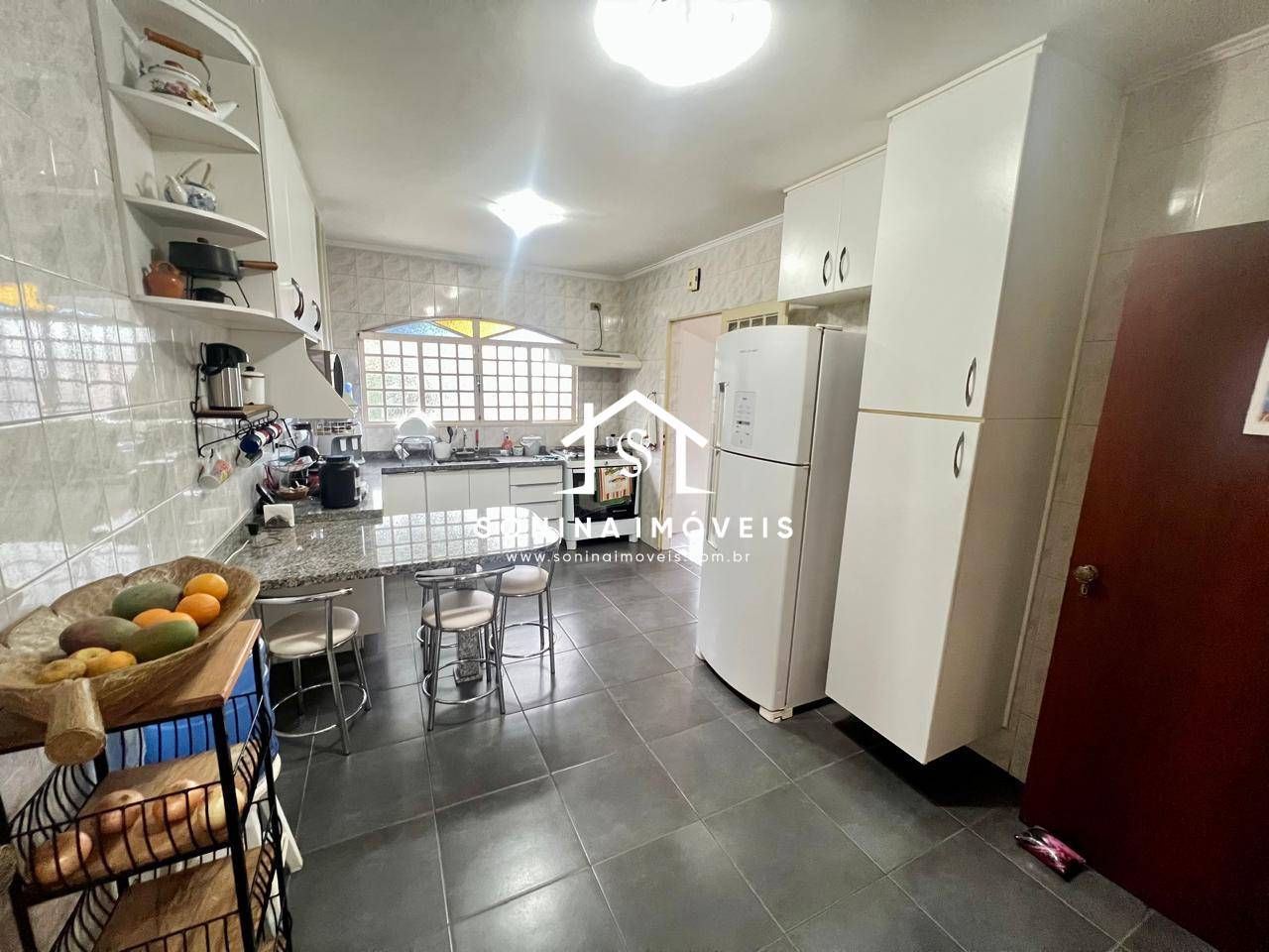 Casa, 4 quartos, 238 m² - Foto 8