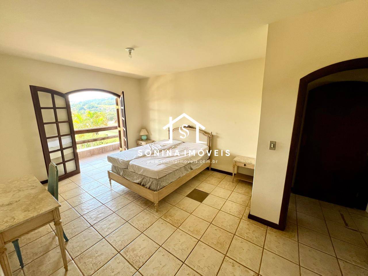Casa, 5 quartos, 250 m² - Foto 17