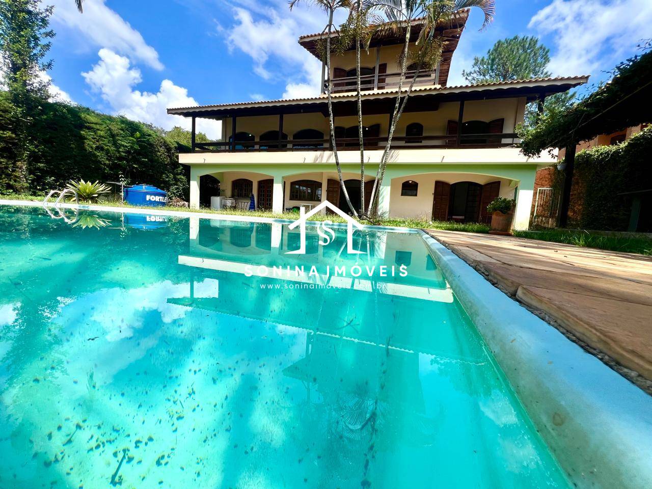 Casa, 5 quartos, 250 m² - Foto 1