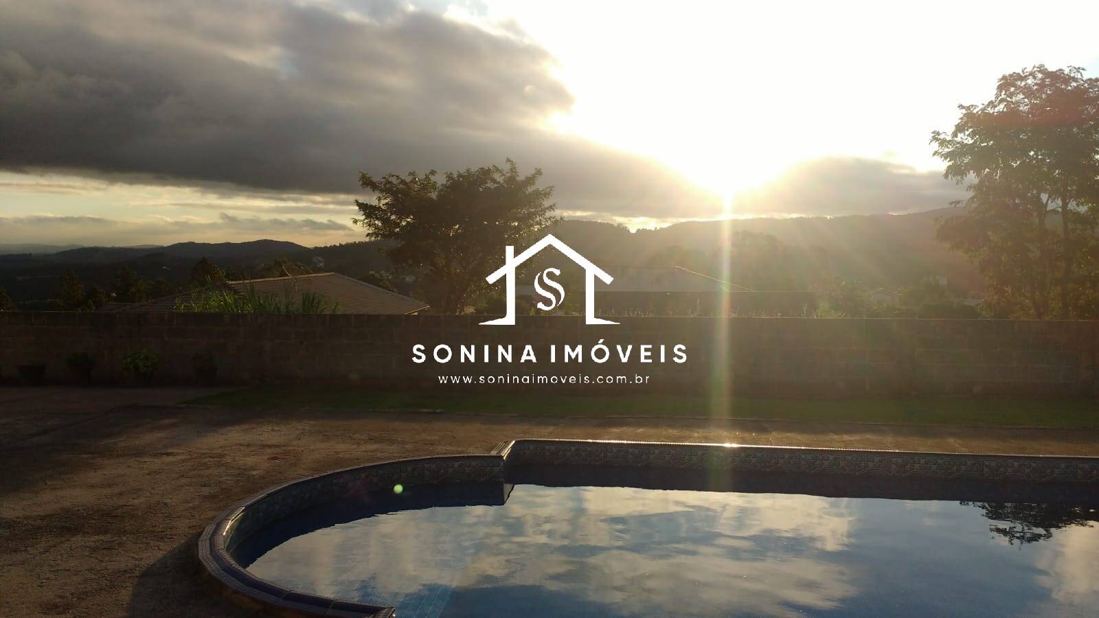 Casa, 3 quartos, 154 m² - Foto 1