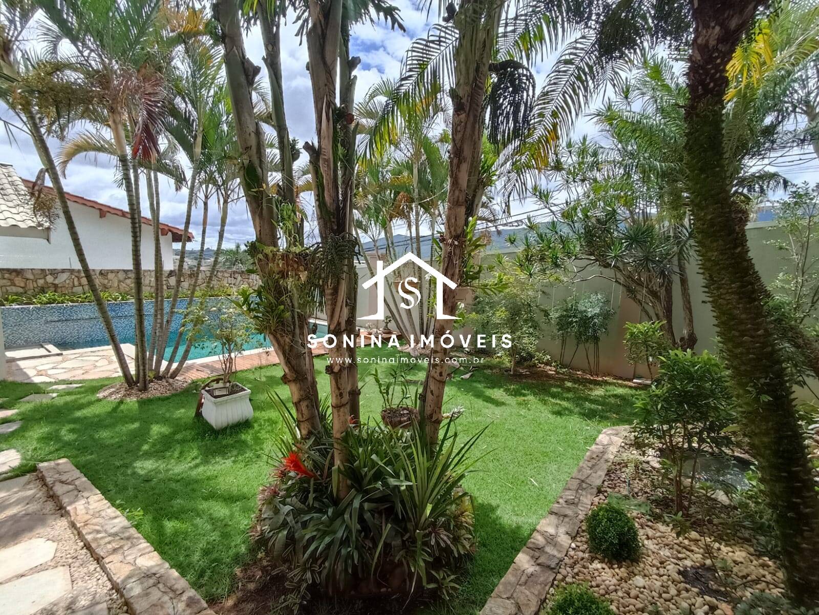 Casa, 5 quartos, 343 m² - Foto 2