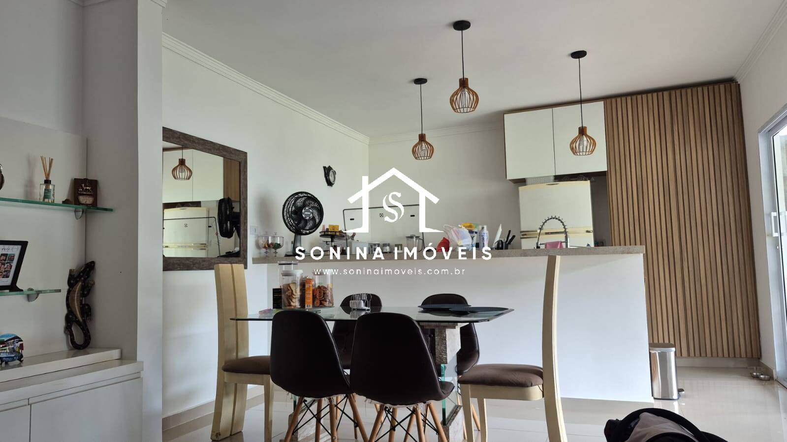 Casa, 3 quartos, 186 m² - Foto 2