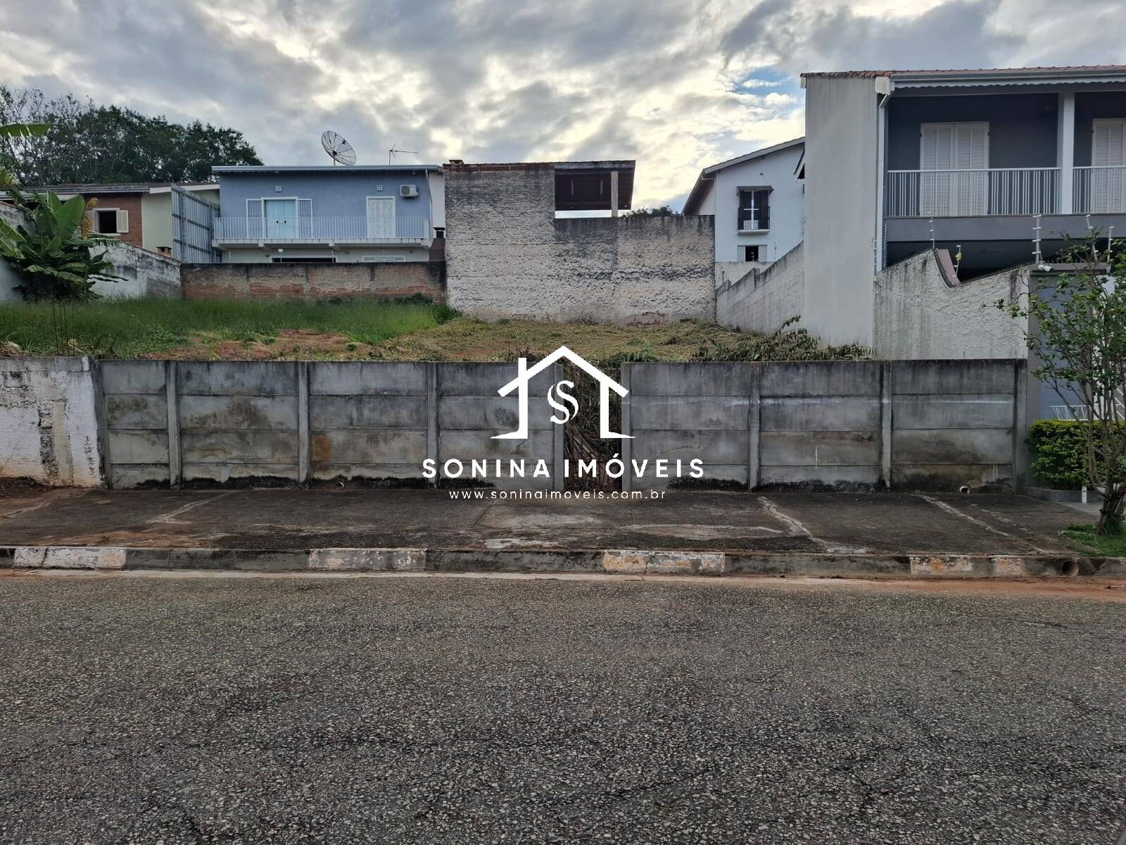Terreno, 300 m² - Foto 1