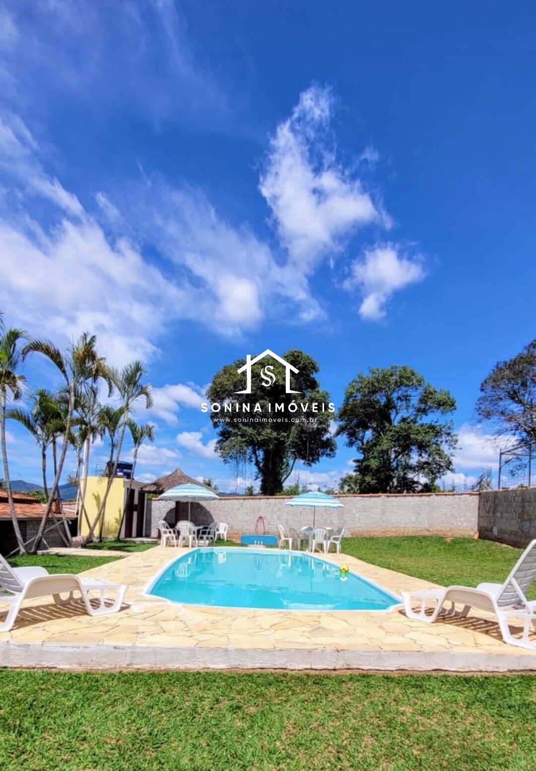 Sítio, 3 quartos, 1100 m² - Foto 1