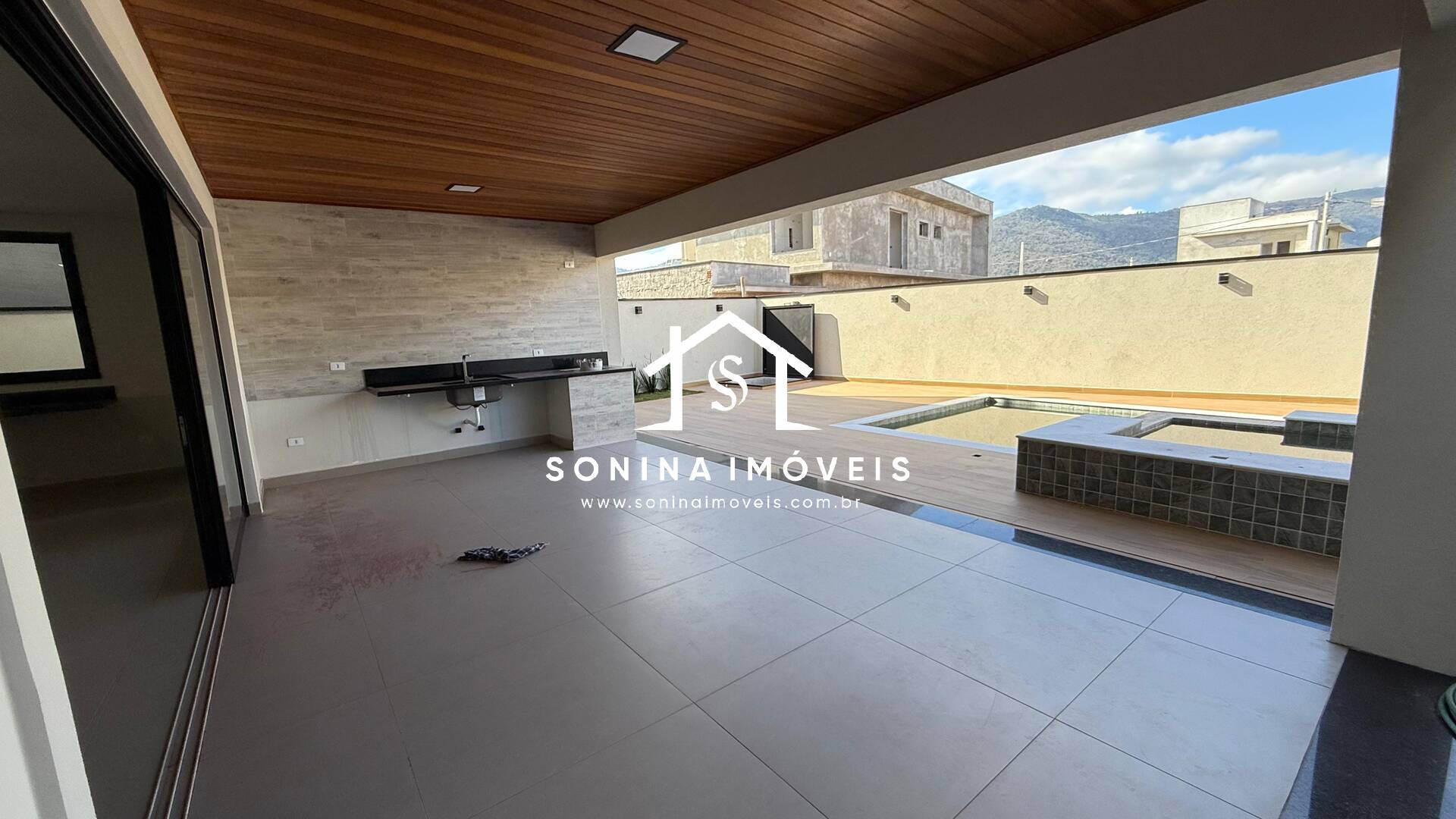 Casa, 3 quartos, 266 m² - Foto 10