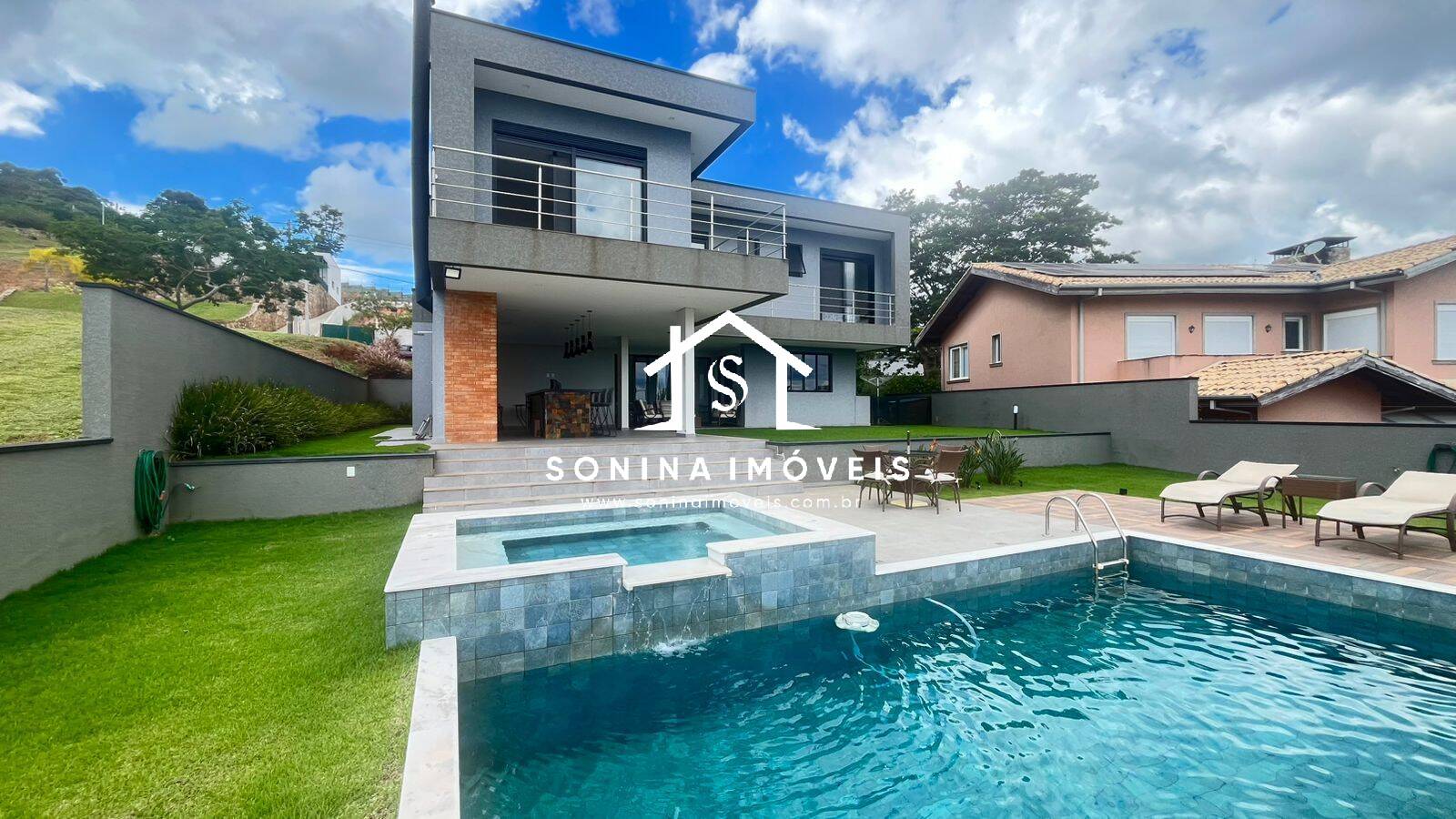 Casa, 4 quartos, 389 m² - Foto 1