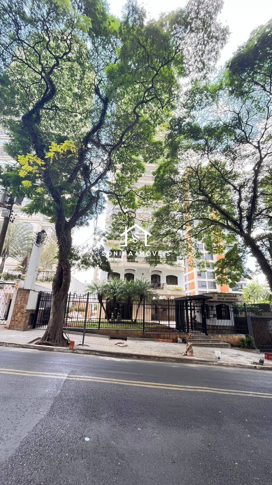 Apartamento, 4 quartos, 206 m² - Foto 1