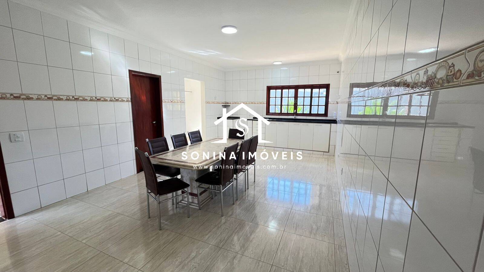 Casa, 3 quartos, 245 m² - Foto 7