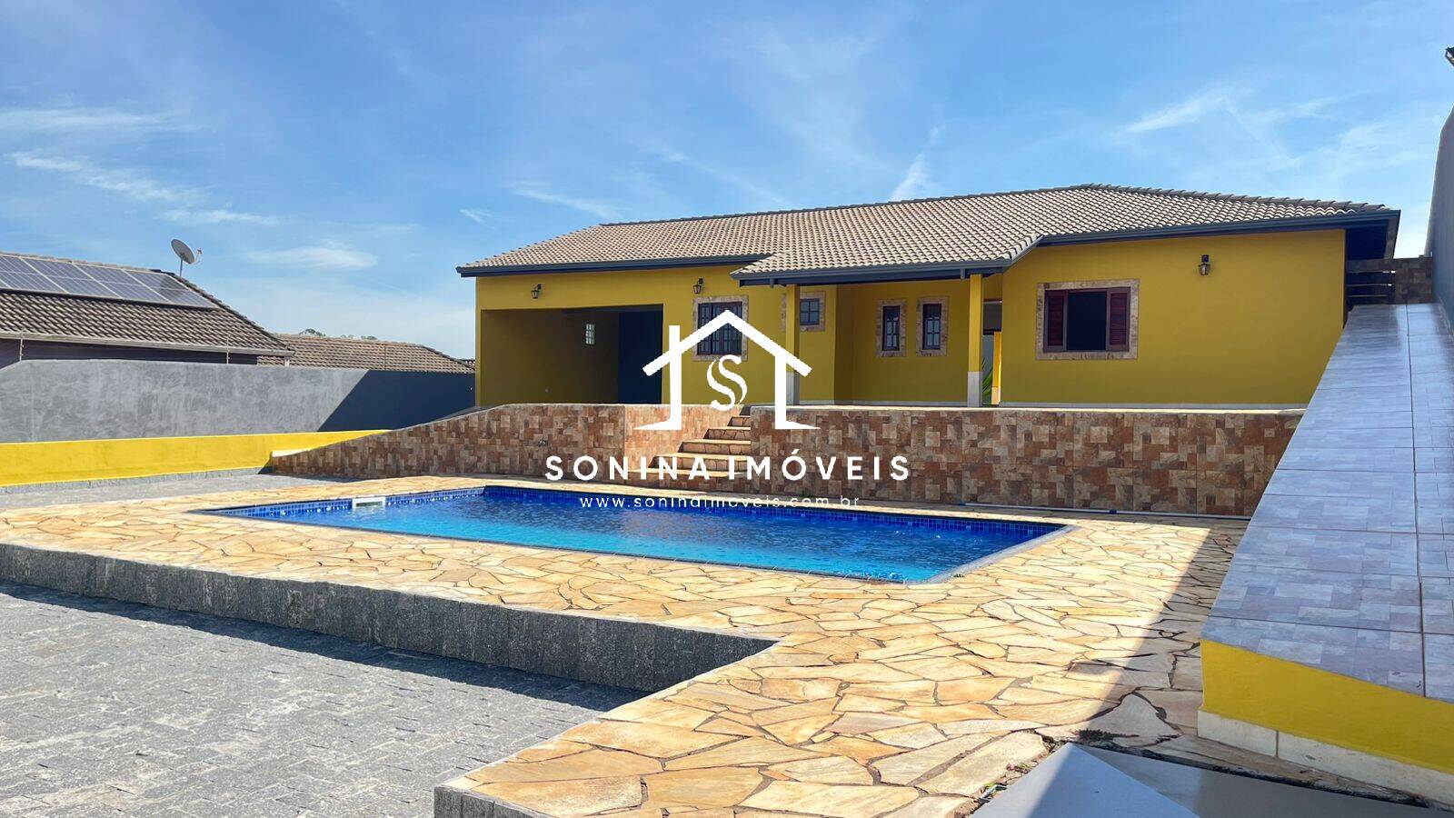 Casa, 3 quartos, 245 m² - Foto 1