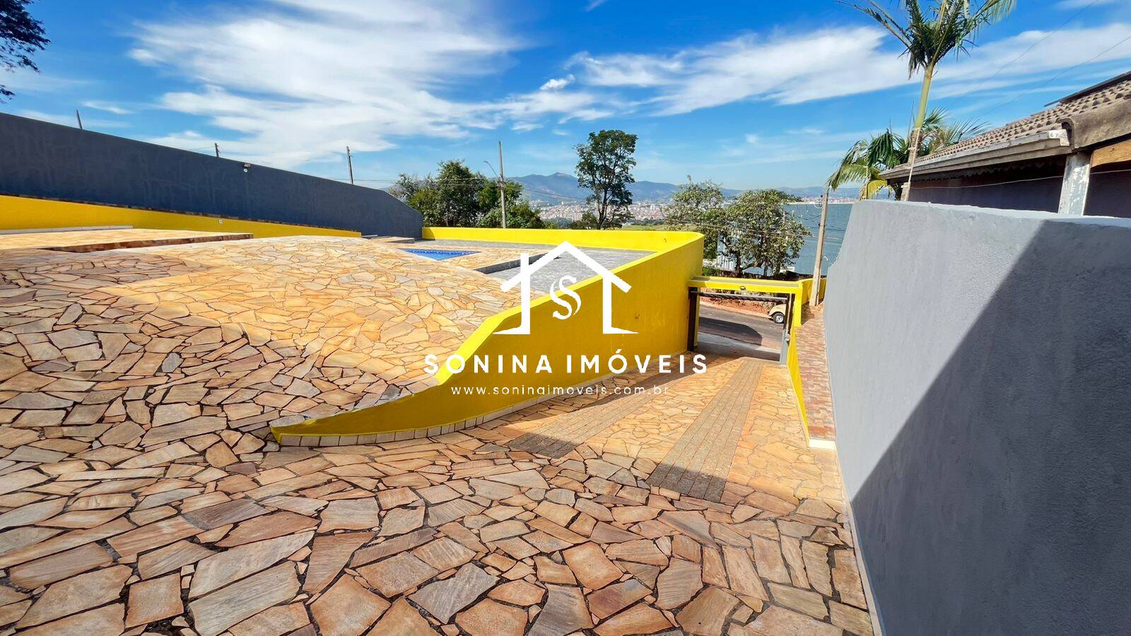 Casa, 3 quartos, 245 m² - Foto 38