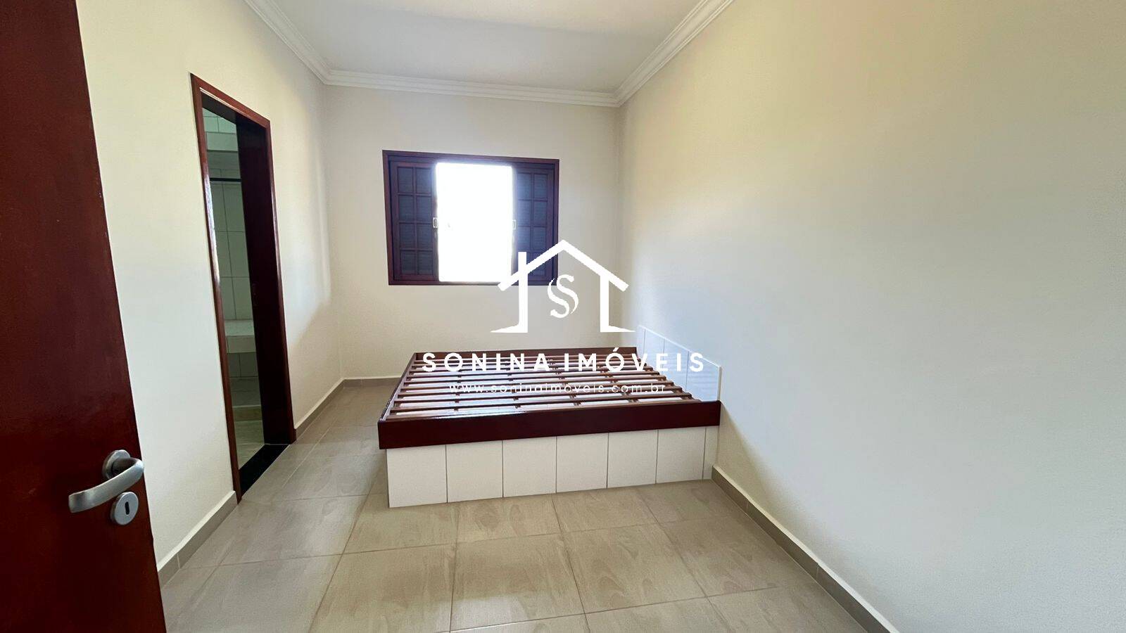 Casa, 3 quartos, 245 m² - Foto 43