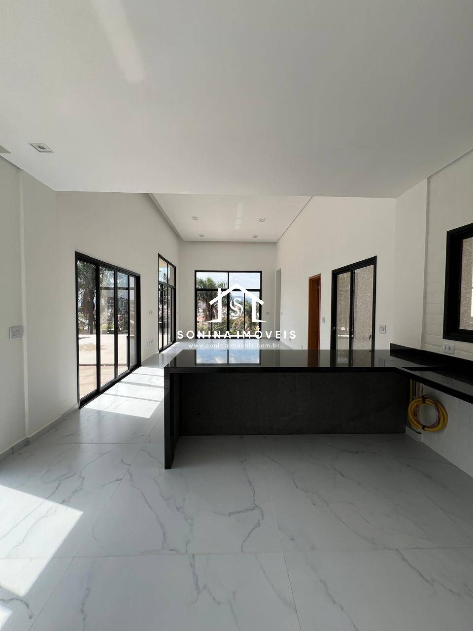 Casa, 3 quartos, 290 m² - Foto 4