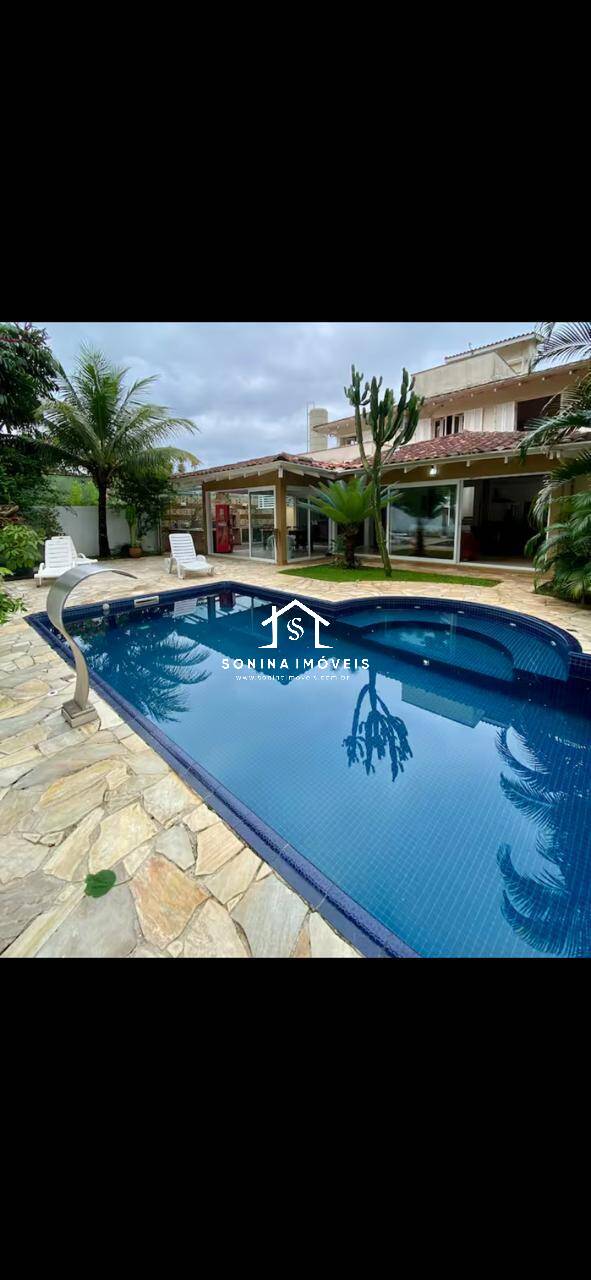 Casa, 3 quartos, 320 m² - Foto 1