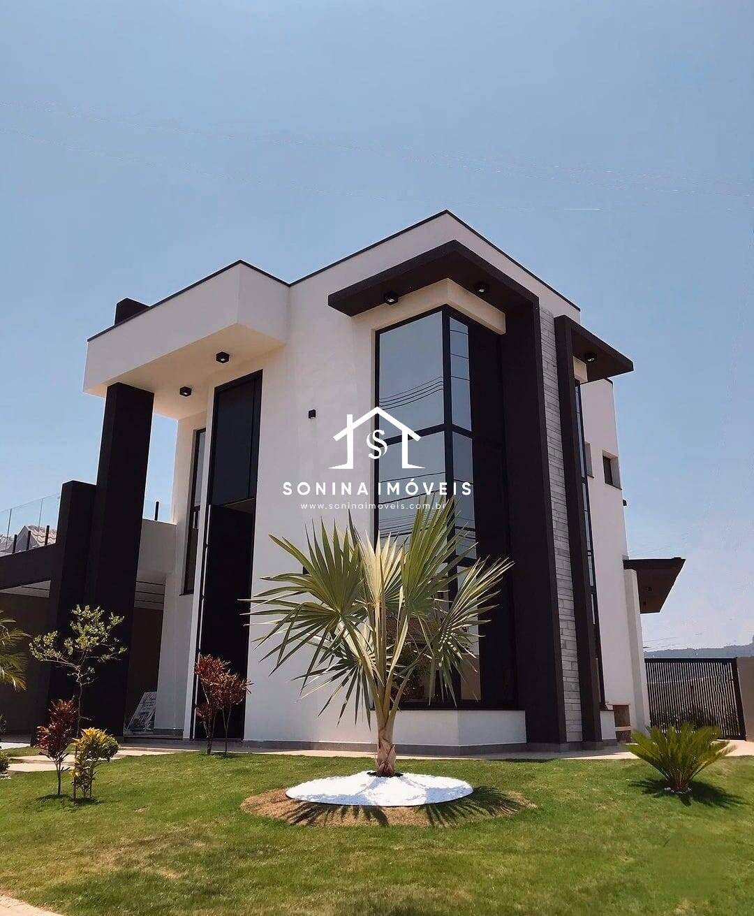 Casa, 3 quartos, 216 m² - Foto 2