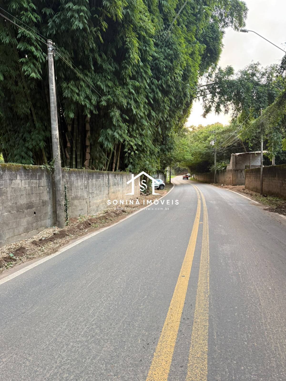Prédio Inteiro - Foto 1